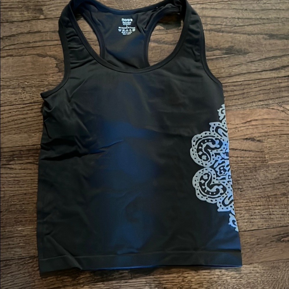 Work out tank .